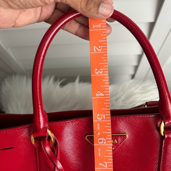 Prada | Vernice saffiano lux structured satchel tote - Picture 13 of 17